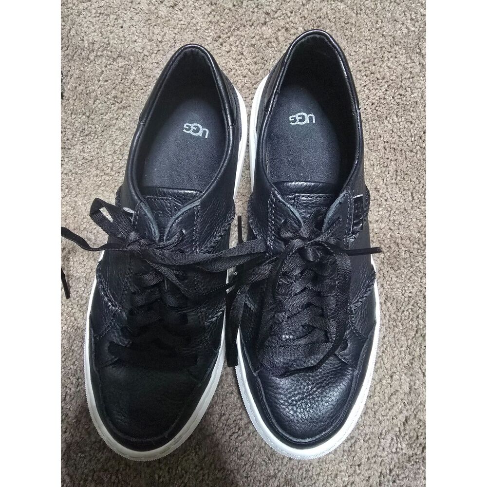 UGG Black Leather Low Top Sneakers Women’s Size 8 | EU 39 Casual Streetwear